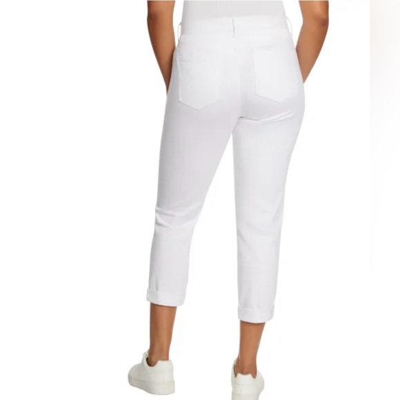 Gloria Vanderbilt Ladies' Cuffed Boyfriend Jean, Size10, Inseam 26 - Picture 3 of 11